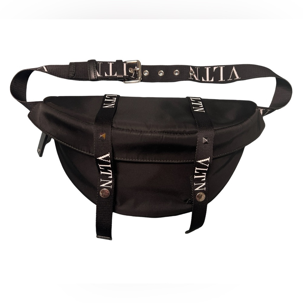 NWOT Valentino Garavani Belt bag Unisex